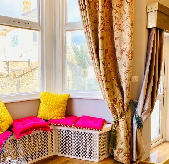 패밀리 룸, Villa Mentone