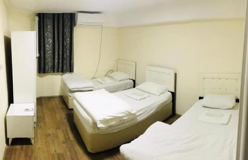 Basic Triple Occupancy Room, Istanbul Harmony Hostel
