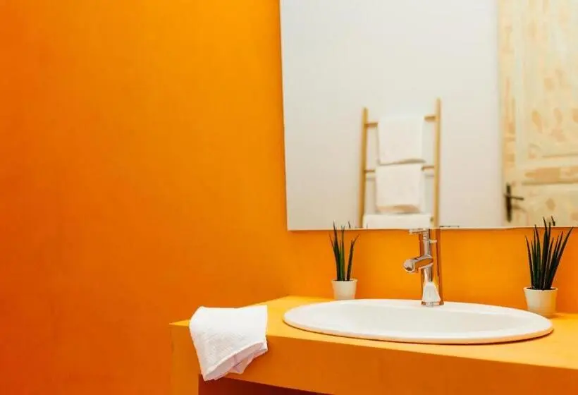 اتاق استاندارد, Ottoh Charm Stay