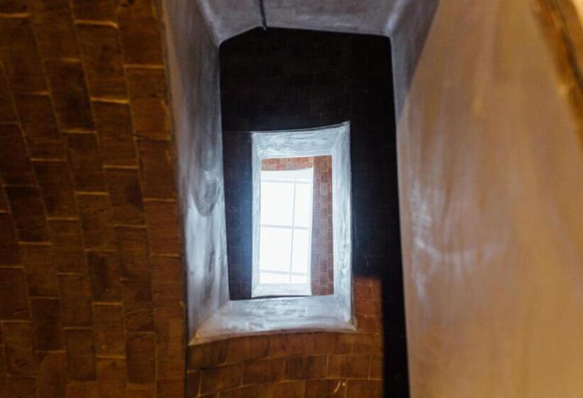 غرفة قياسية ثلاثية, Ottoh Charm Stay