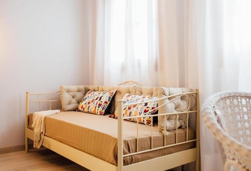 غرفة قياسية ثلاثية, Ottoh Charm Stay