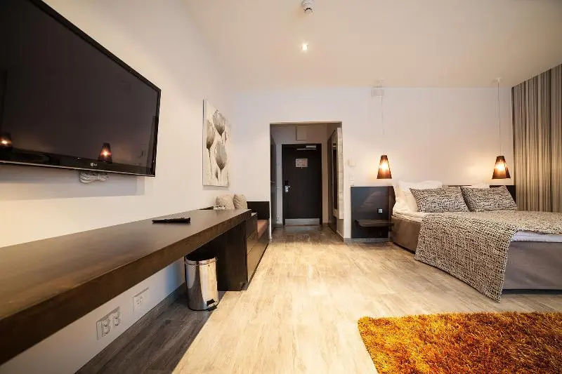 اتاق سوپریور با تخت بزرگ, Siri Guesthouse @ Surat Thani