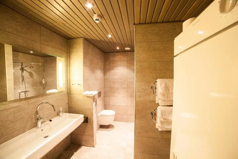 اتاق سوپریور با تخت بزرگ, Siri Guesthouse @ Surat Thani