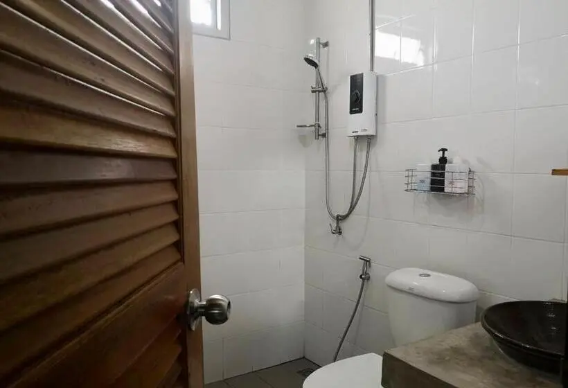 اتاق سوپریور با تخت بزرگ, Siri Guesthouse @ Surat Thani