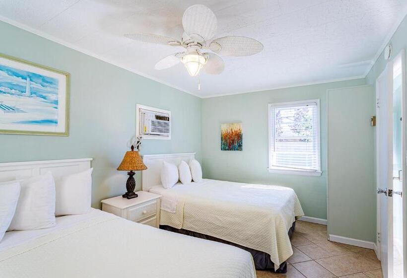 标准三人间, Island Motel Obx