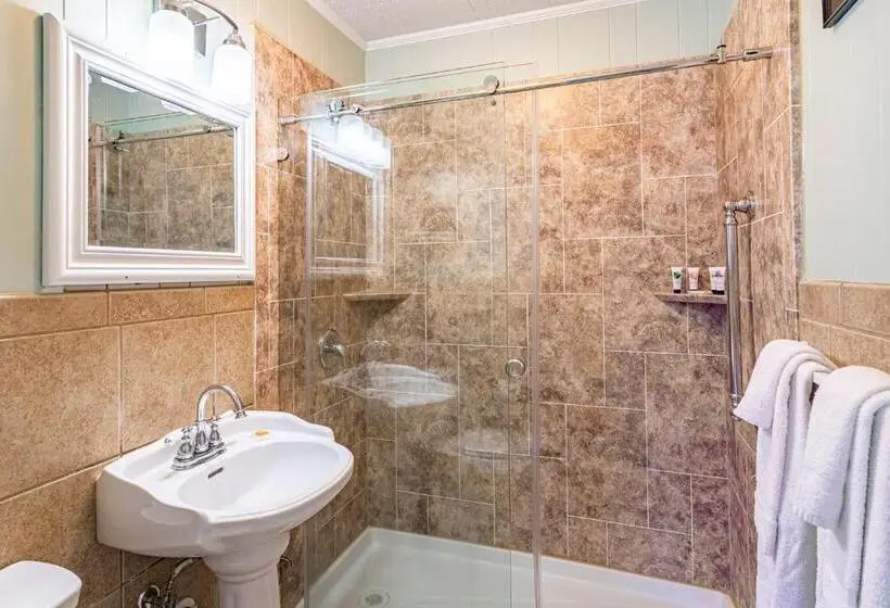 اتاق خانوادگی, Island Motel Obx