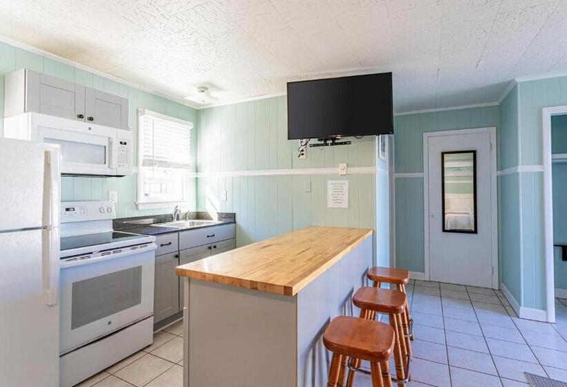 家庭间, Island Motel Obx