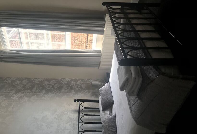 スタンダードルーム, The Dorset