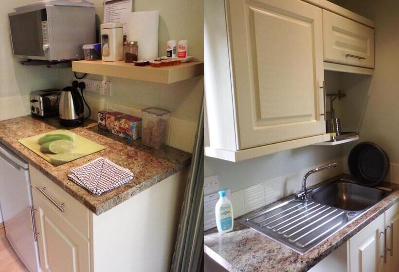 スタンダード４人部屋, Kenilworth Garden Accomodation