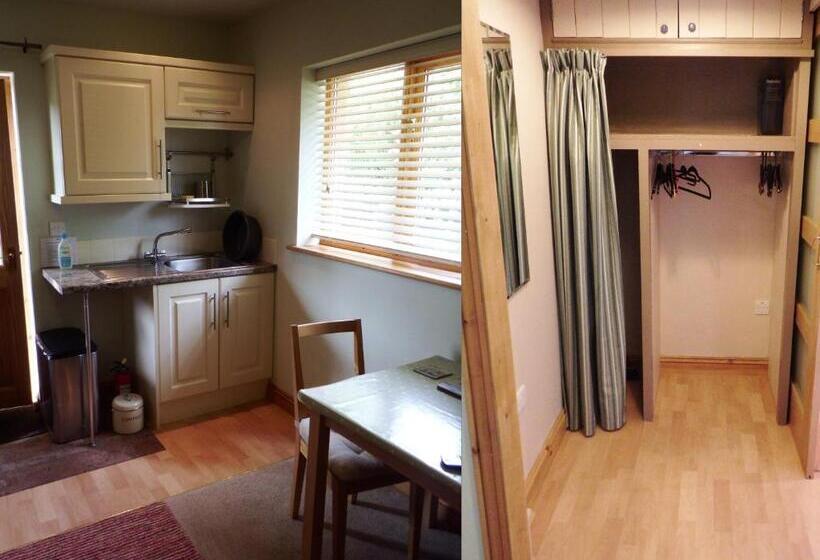 スタンダード４人部屋, Kenilworth Garden Accomodation