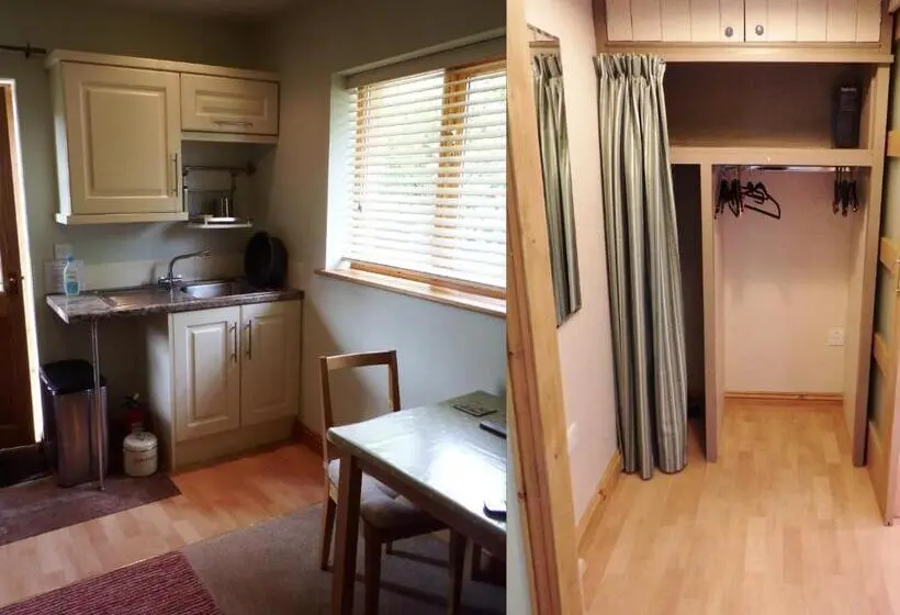 スタンダード4人部屋, Kenilworth Garden Accomodation
