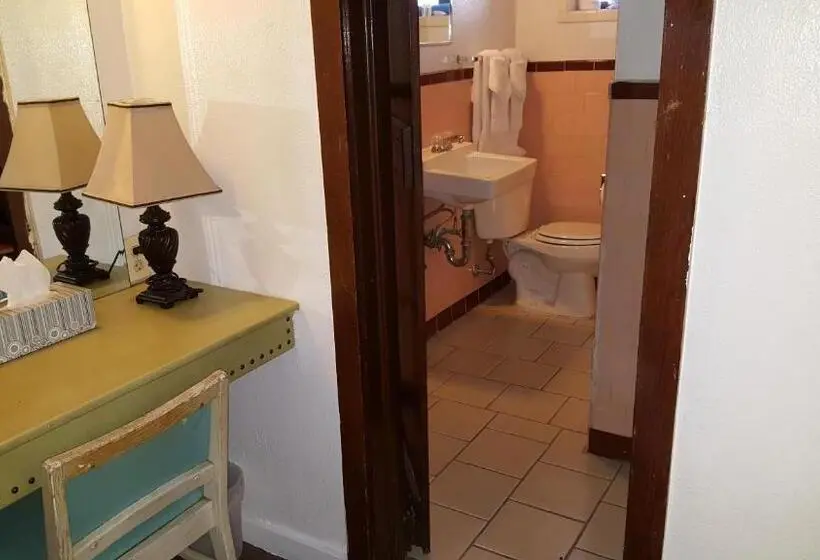 Standard-huone King-vuode, Cottonwood Court Motel