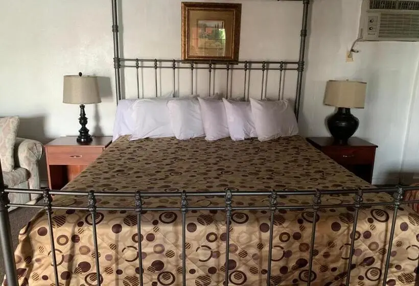 Standard-huone King-vuode, Cottonwood Court Motel