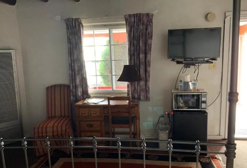 Standard-huone King-vuode, Cottonwood Court Motel