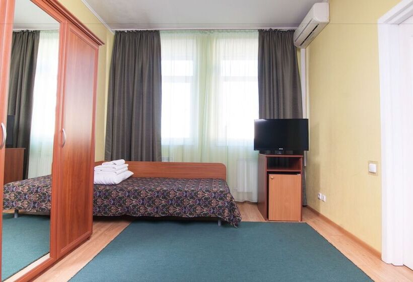 سوییت, Mini Hotel On Elektrotechnichnaya Street 18