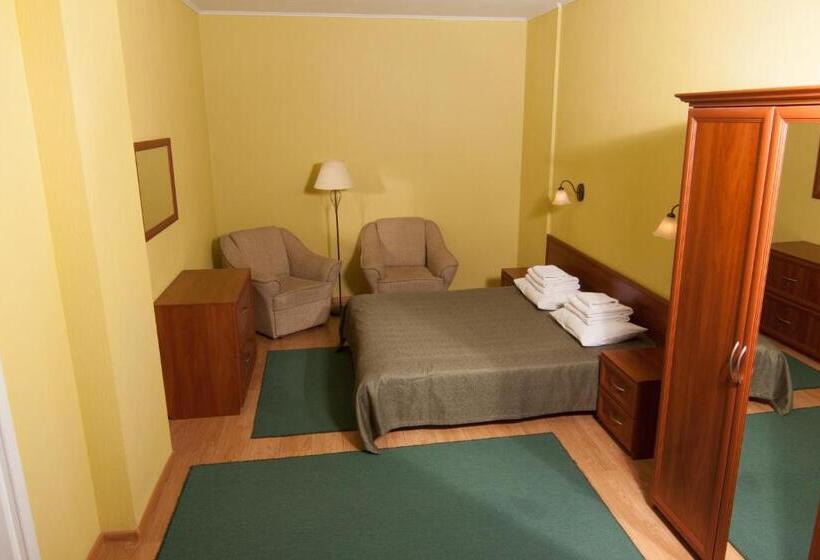 سوییت, Mini Hotel On Elektrotechnichnaya Street 18