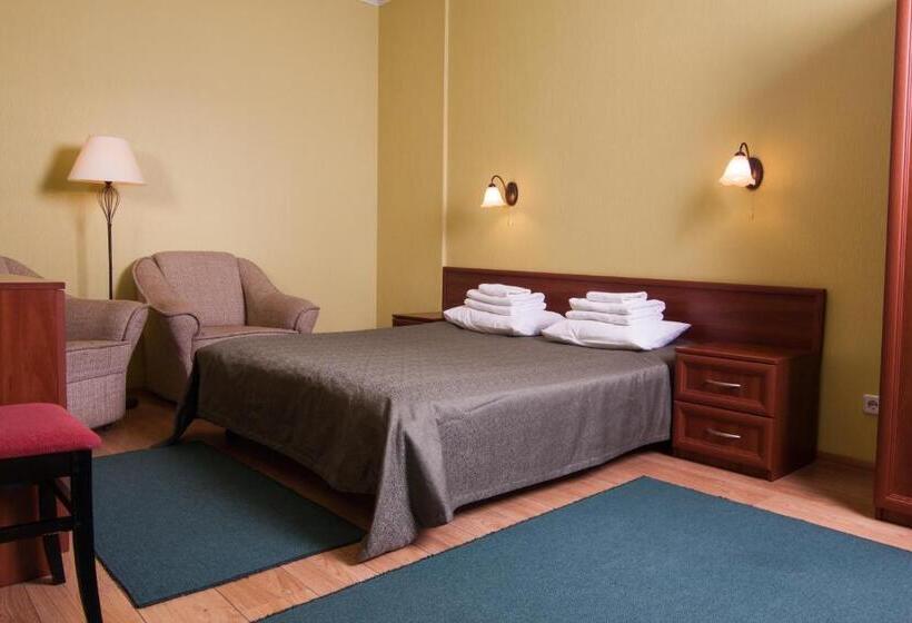 سوییت, Mini Hotel On Elektrotechnichnaya Street 18