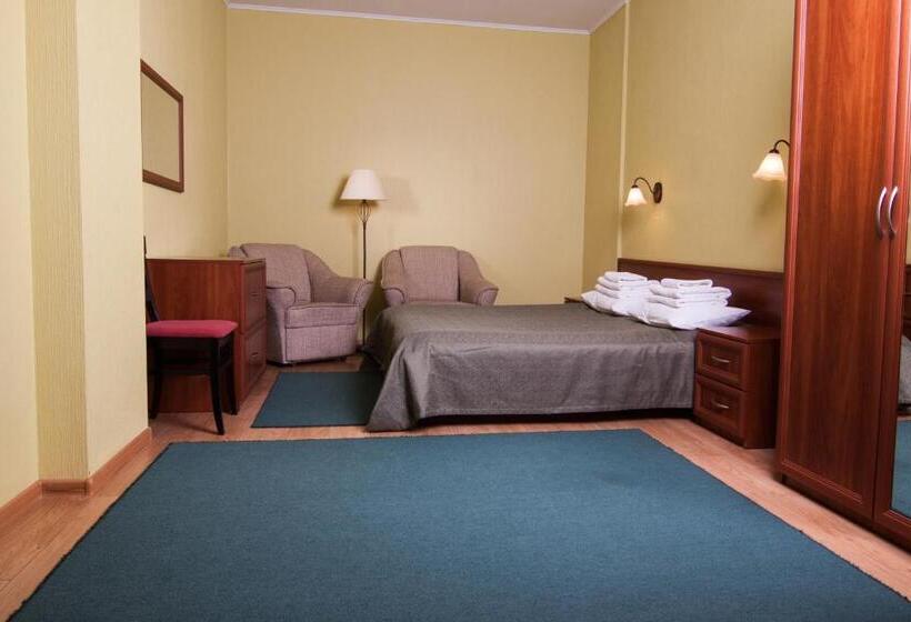 سوییت, Mini Hotel On Elektrotechnichnaya Street 18