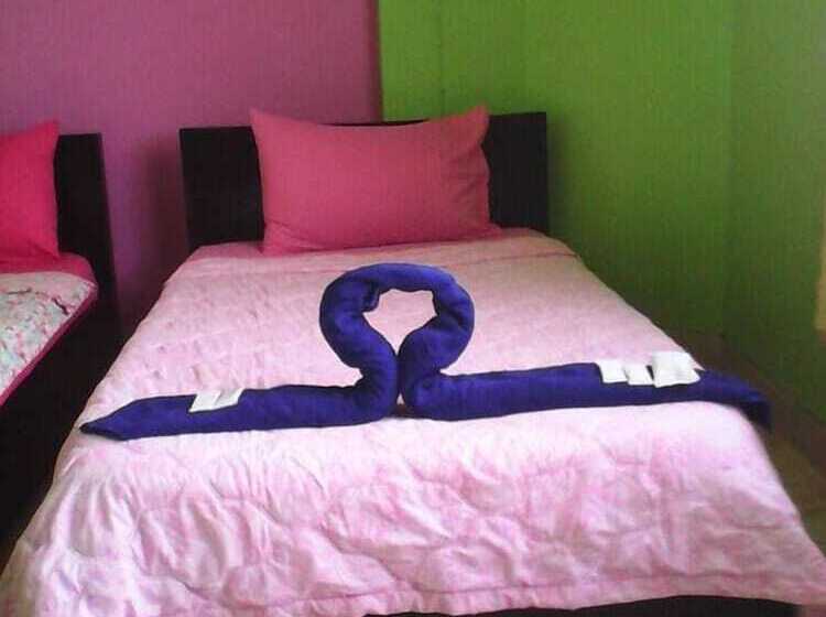 غرفة قياسية ثلاثية, Royal Land Mae Klong