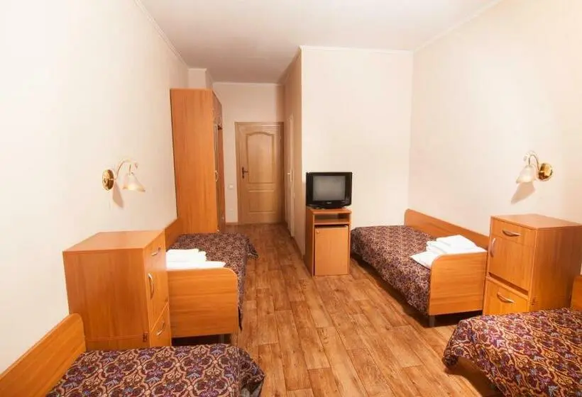 Standard Neljän Hengen Huone, Mini Hotel On Geroiv Energetykiv Street 18