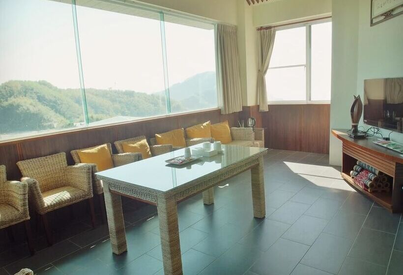 اتاق استاندارد چهار تخته, Tea Cloud Guest House