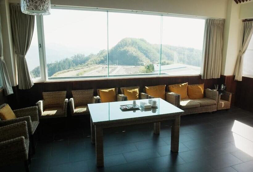 اتاق استاندارد چهار تخته, Tea Cloud Guest House