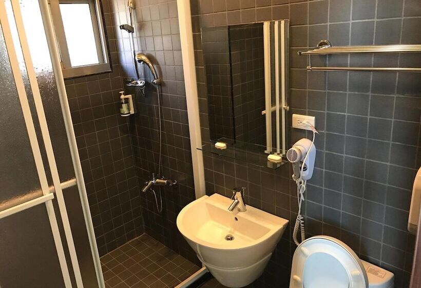 اتاق استاندارد چهار تخته, Tea Cloud Guest House