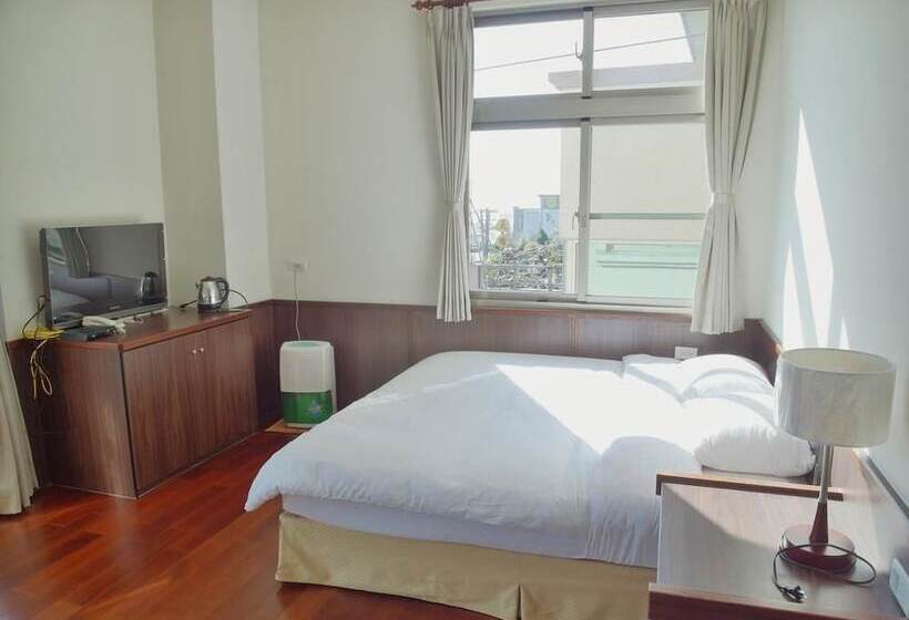 اتاق استاندارد چهار تخته, Tea Cloud Guest House