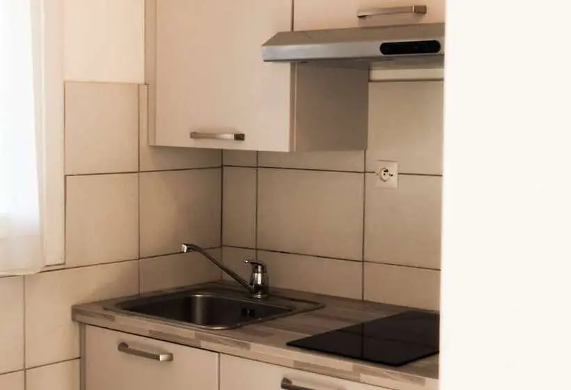 Standard-studio, Creste E Mare