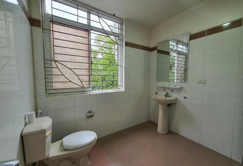 سوئیت جونیور خانوادگی, Star Hotel Hai Duong