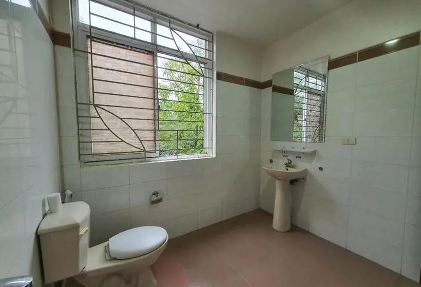 سوئیت جونیور خانوادگی, Star Hotel Hai Duong