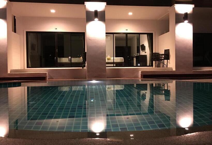 プールの見えるデラックスルーム, The Retreat Khaolak Resort Sha Extra Plus