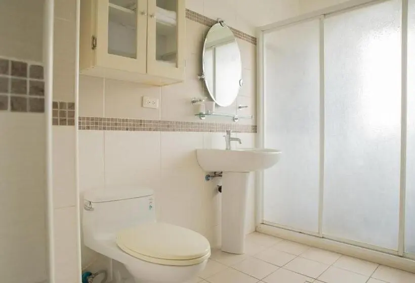 اتاق استاندارد چهارنفره با بالکن, Mallorca Homestay