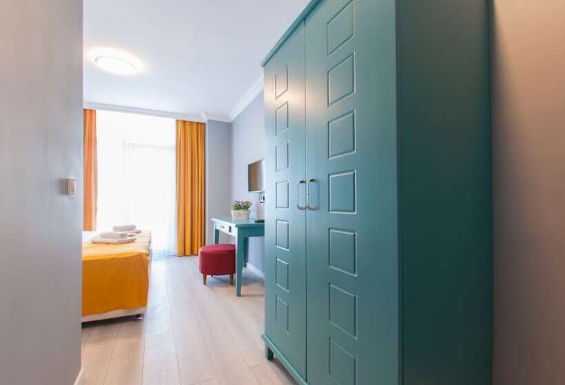 ダブルベッドスタンダードルーム, Room Room Motel