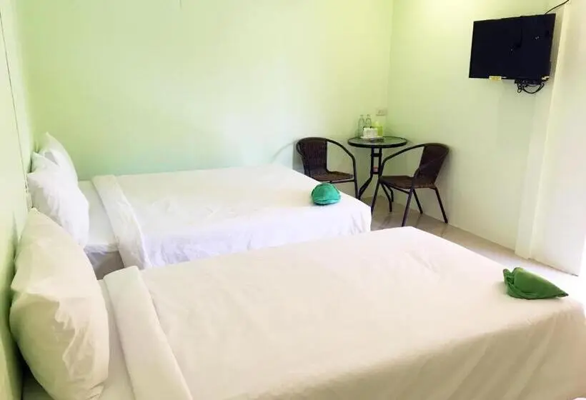 Economy Triple Room, Go Green Resort