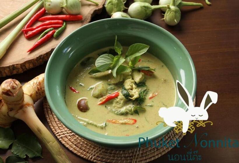 Номер Deluxe, Phuket Nonnita Boutique Resort   Sha Plus