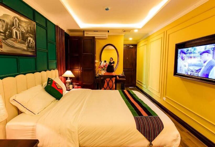 Deluxe Værelse, Clover Sapa