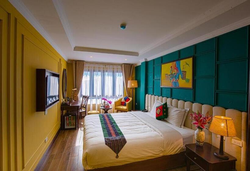 Deluxe Værelse m. Udsigt, Clover Sapa