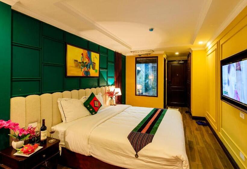 Deluxe Værelse m. Udsigt, Clover Sapa