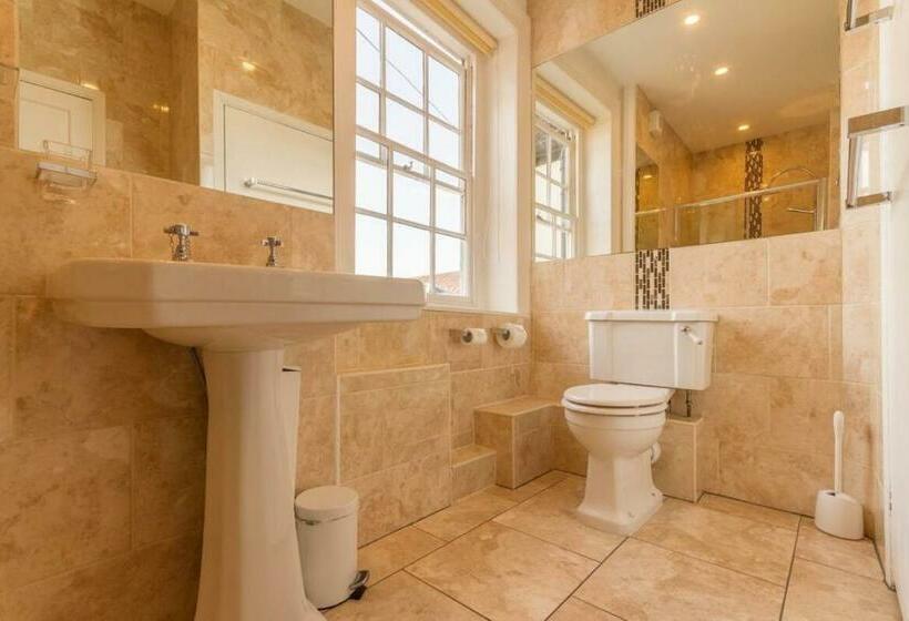 带大床的豪华间, The Quay