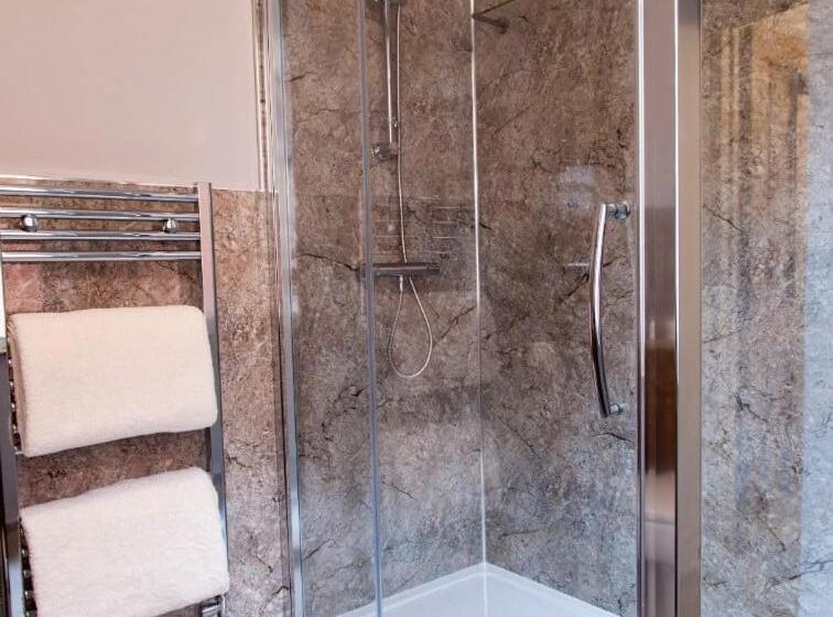 חדר סופריור עם מיטת קינג, Parkers House Bed & Breakfast