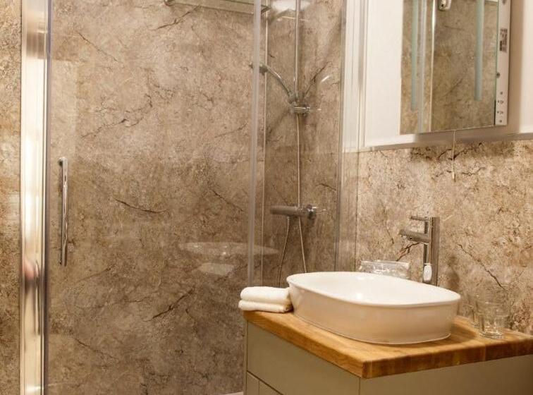 חדר סטנדרט עם מיטת קינג, Parkers House Bed & Breakfast