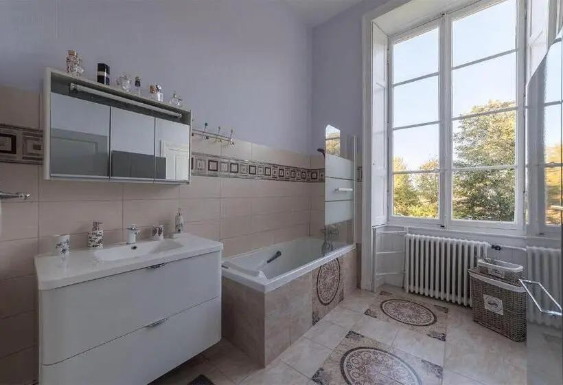 デラックススイート, Chambre D Hotes La Maison De Maître