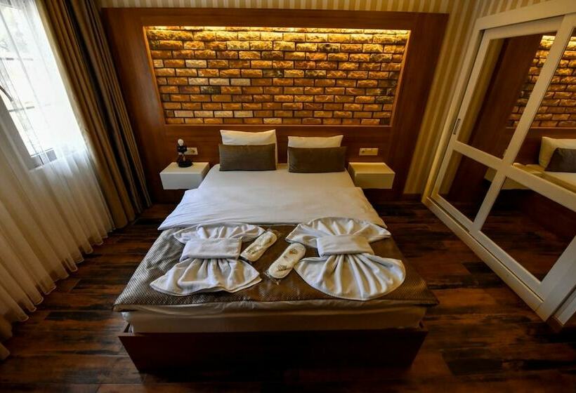 اتاق لوکس, Serah Residence