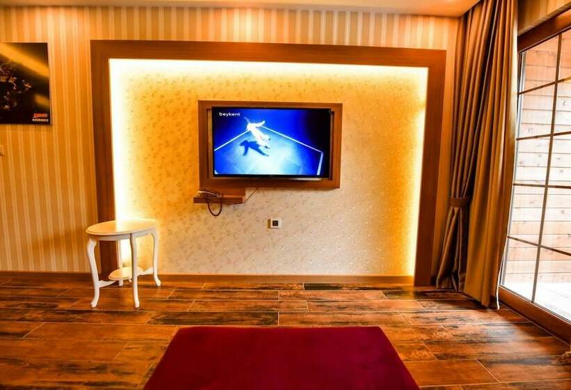 اتاق لوکس, Serah Residence