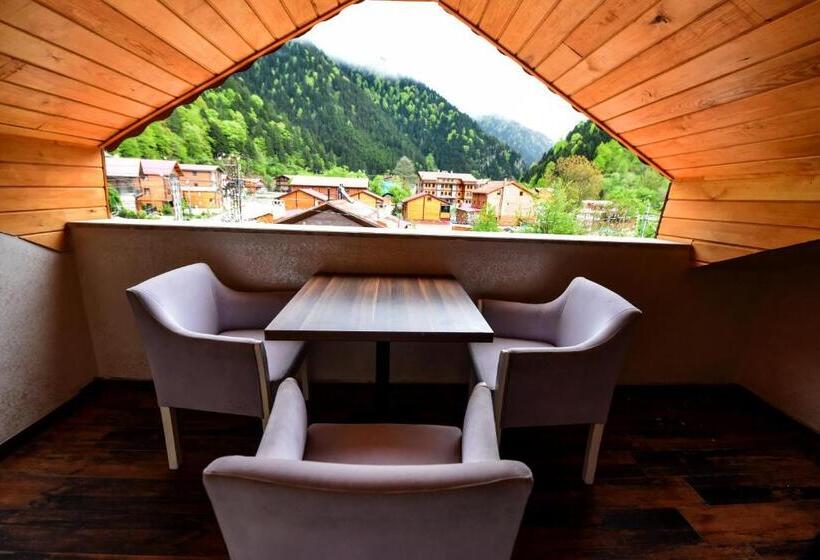 اتاق لوکس, Serah Residence