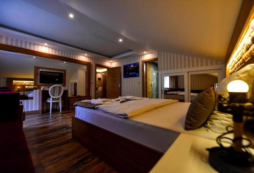 سوییت, Serah Residence