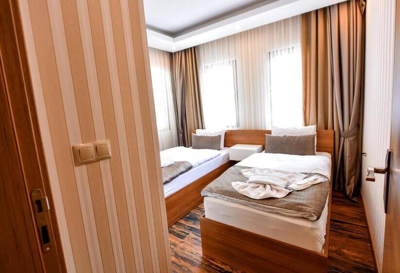 آپارتمان 2 خوابه, Serah Residence