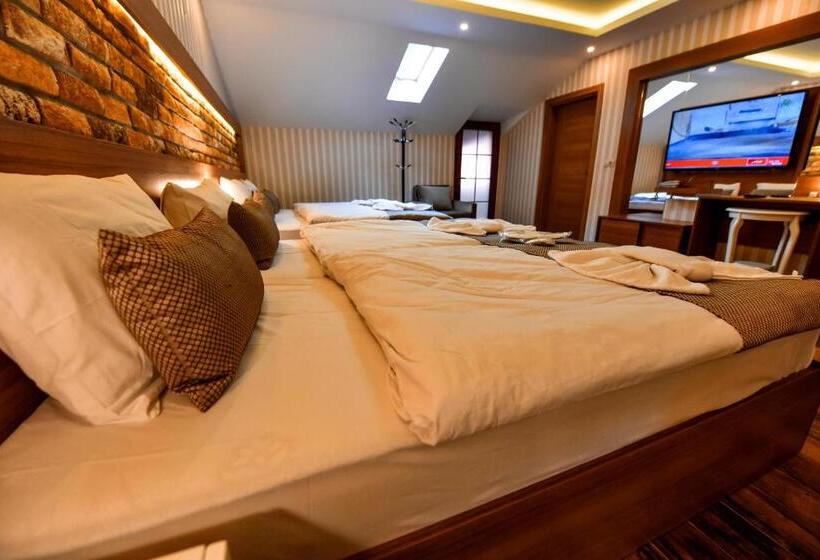 سوئیت با تخت بزرگ, Serah Residence