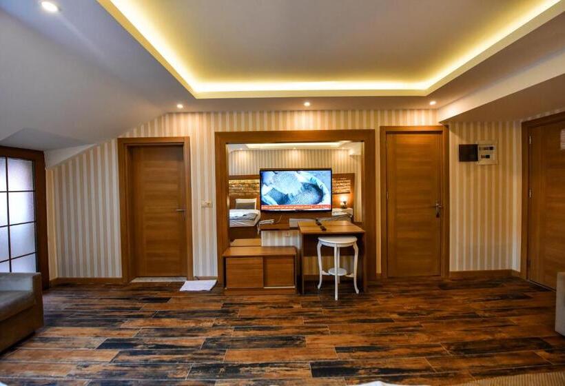 سوئیت با تخت بزرگ, Serah Residence